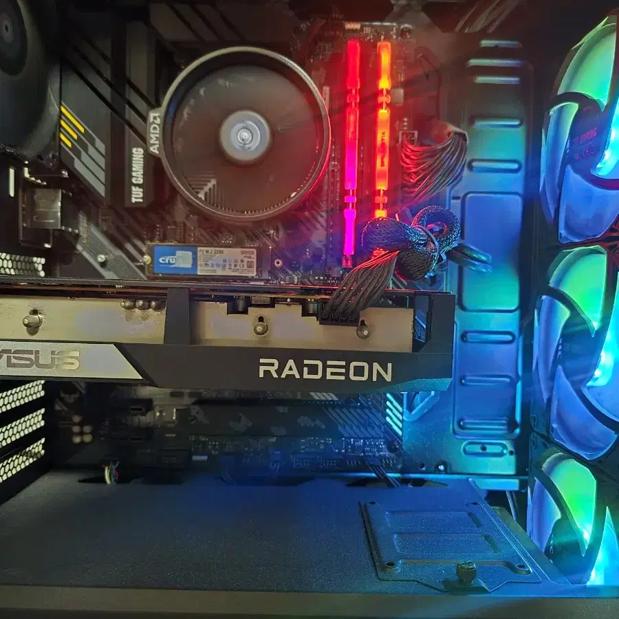 풀옵) 게이밍 컴퓨터 5600X / RX6600XT / 16G램