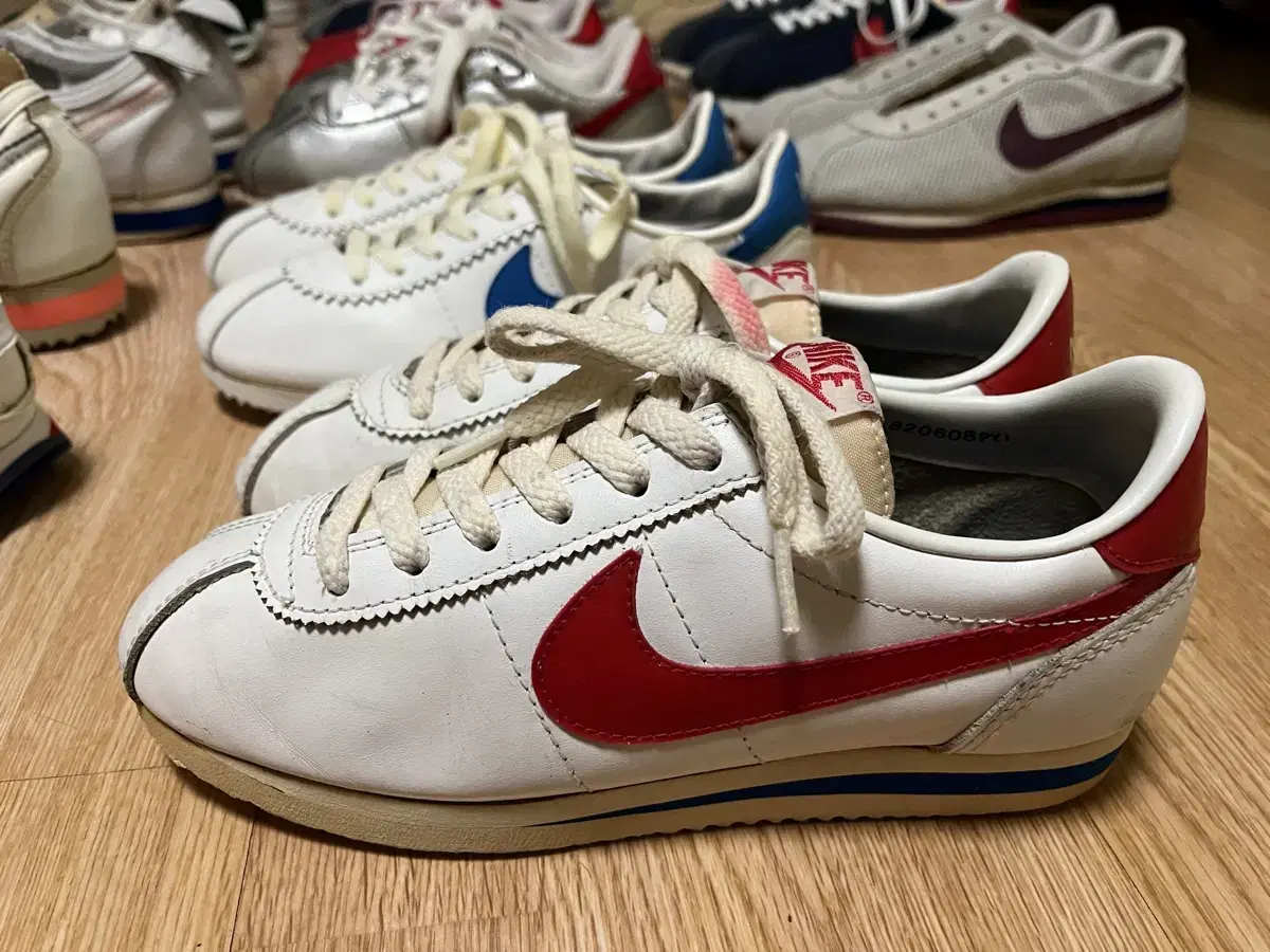 82 Han's Leather Cortez 230 Used Sneakers