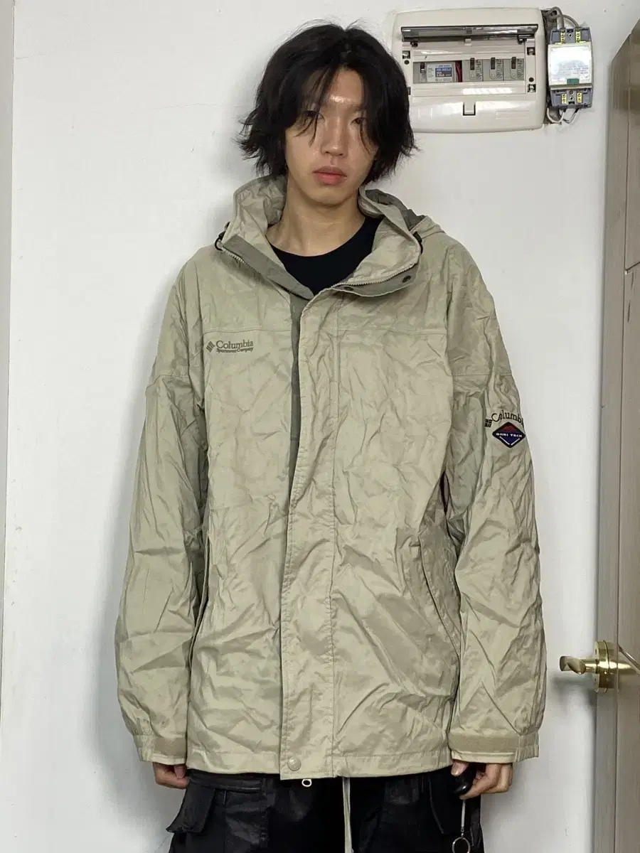 Colombia Beige Windbreaker Jacket L