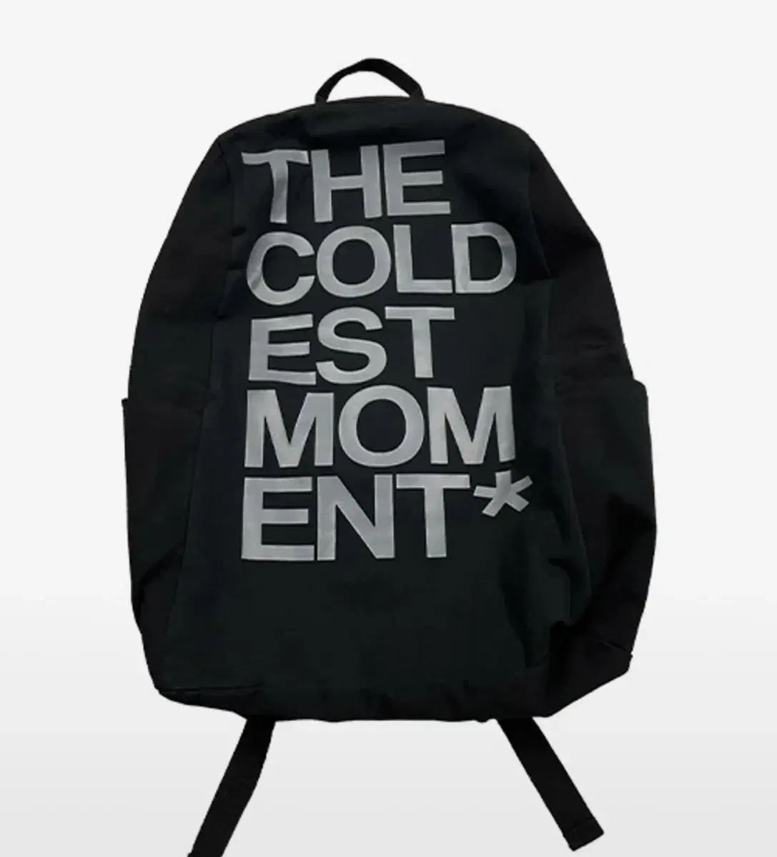 더콜디스트모먼트 logo backpack