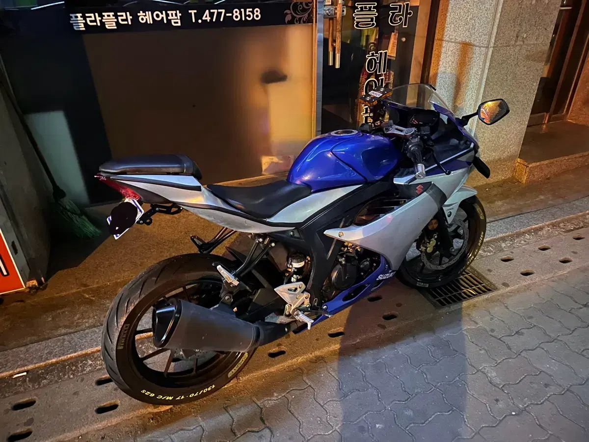 스즈키 gsx-r125 스페셜카울 급처합니다