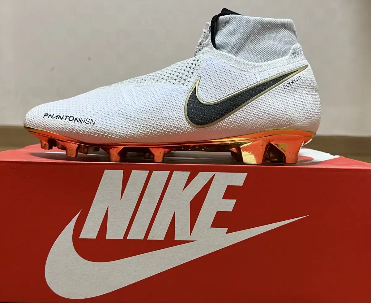 Nike Phantom Vision Elite 275mm DF FG LTD Gold Limited Edition