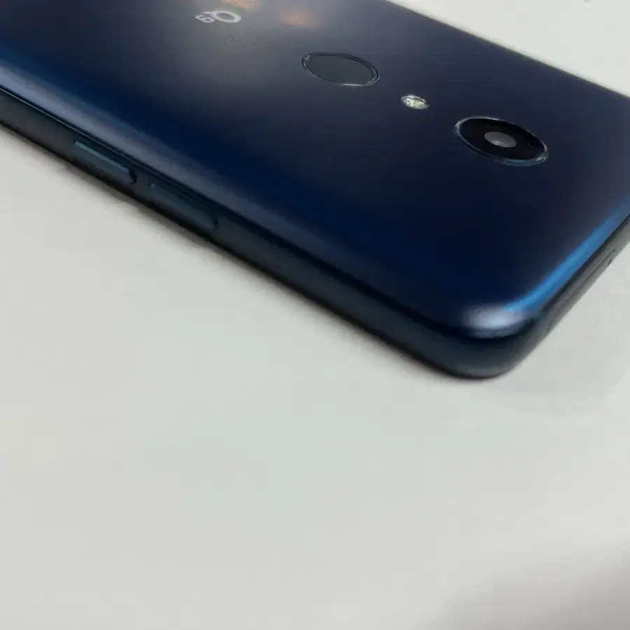 LG Q9