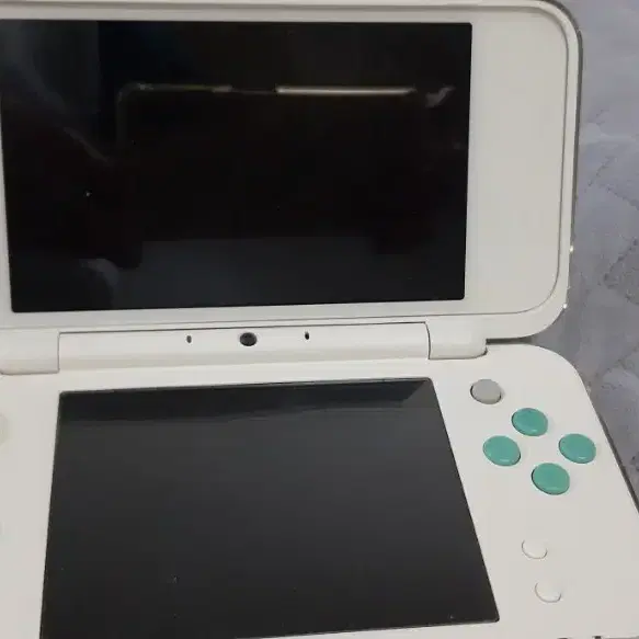 닌텐도 2ds  xl 동물의숲 에디션