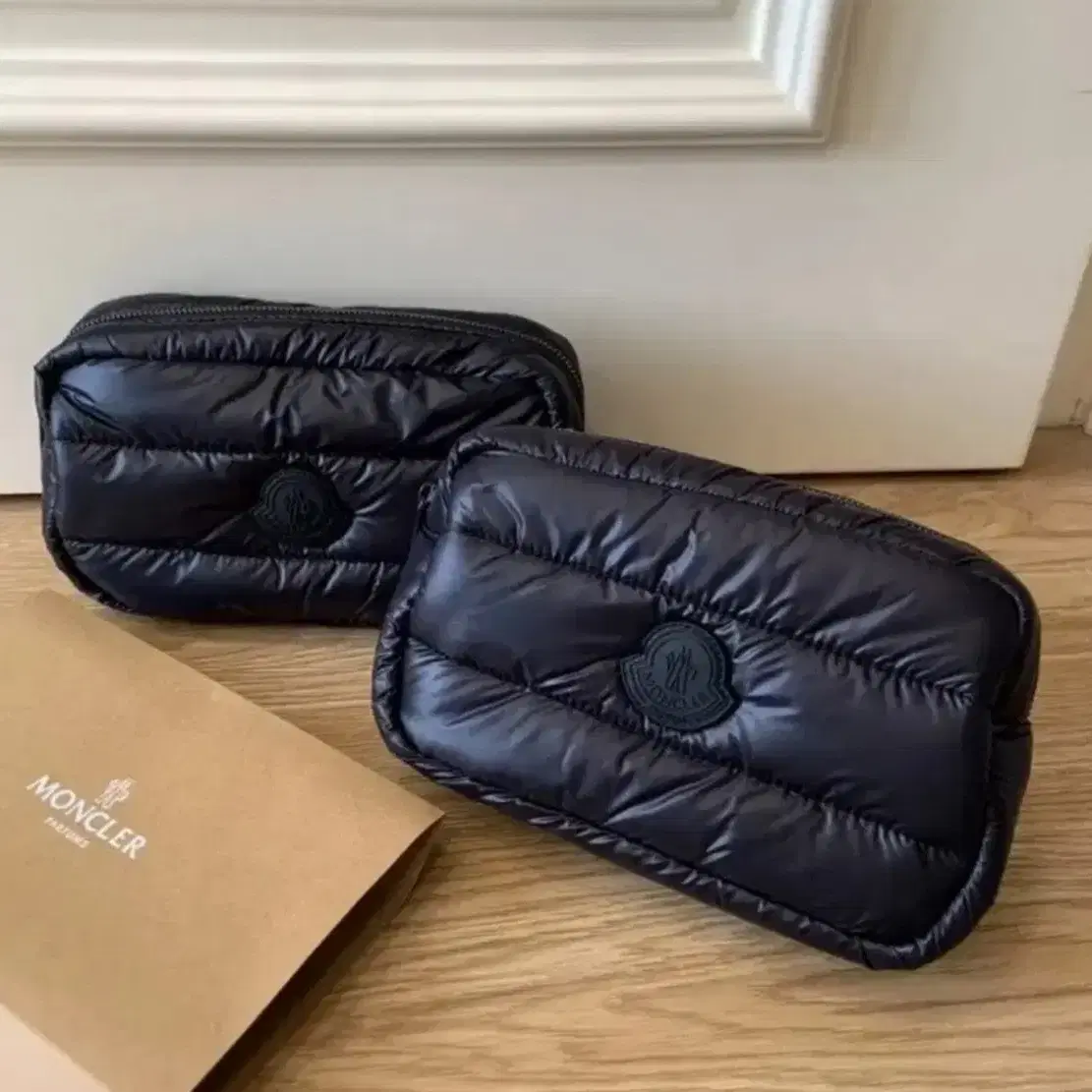 몽클레르 패딩파우치  MONCLER