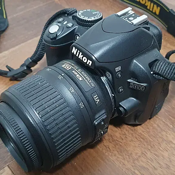 니콘 DSLR D3100 및 18-55mm 번들렌즈