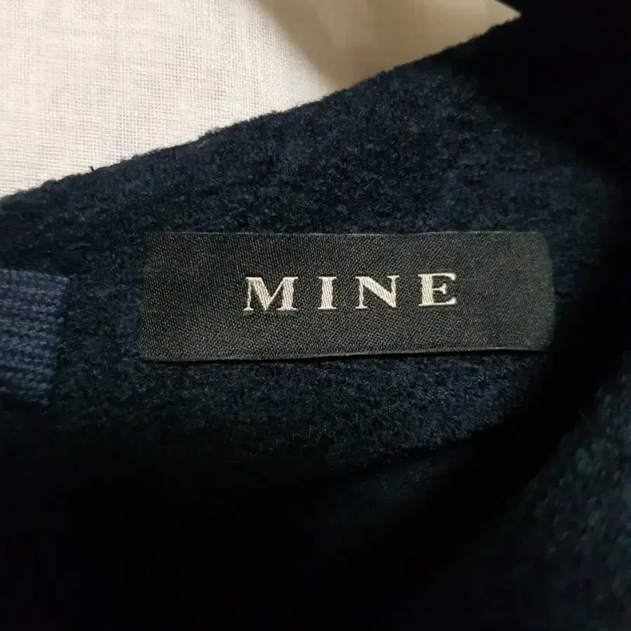 한섬 마인 MINE 뒷트임 니트