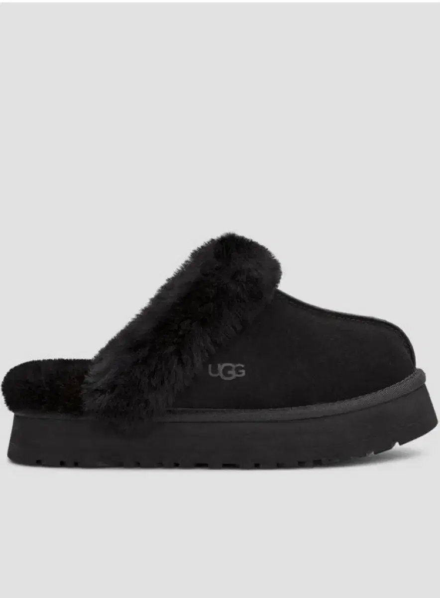 UGG w 1122550 (1회착)