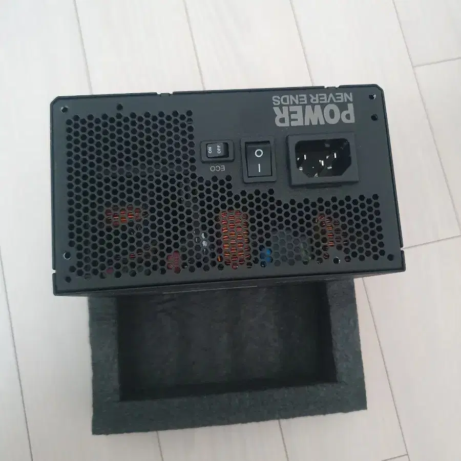 FSP Hydro-PTM 1200W 플래티넘 파워