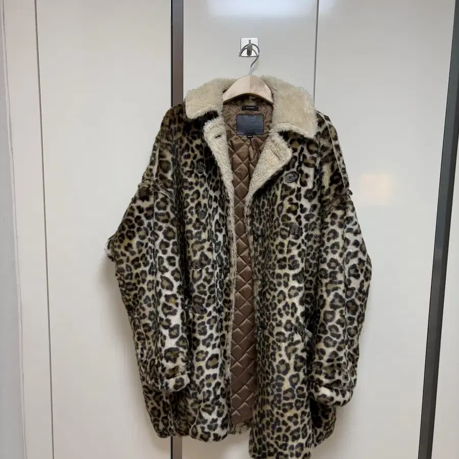 R13 leopard hunting coat 레오파드 헌팅코트 알써틴