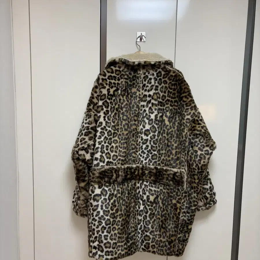 R13 leopard hunting coat 레오파드 헌팅코트 알써틴