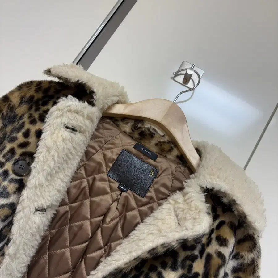 R13 leopard hunting coat 레오파드 헌팅코트 알써틴