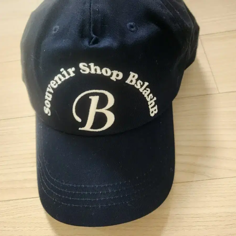 무신사 볼캡 모자  Souvenir ball cap in navy