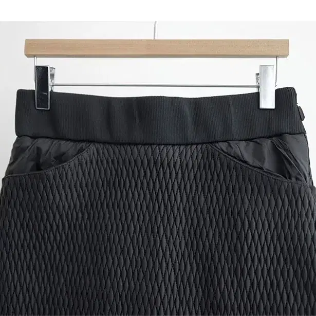 여성골프웨어 QUILTED H-LINE SKORTS