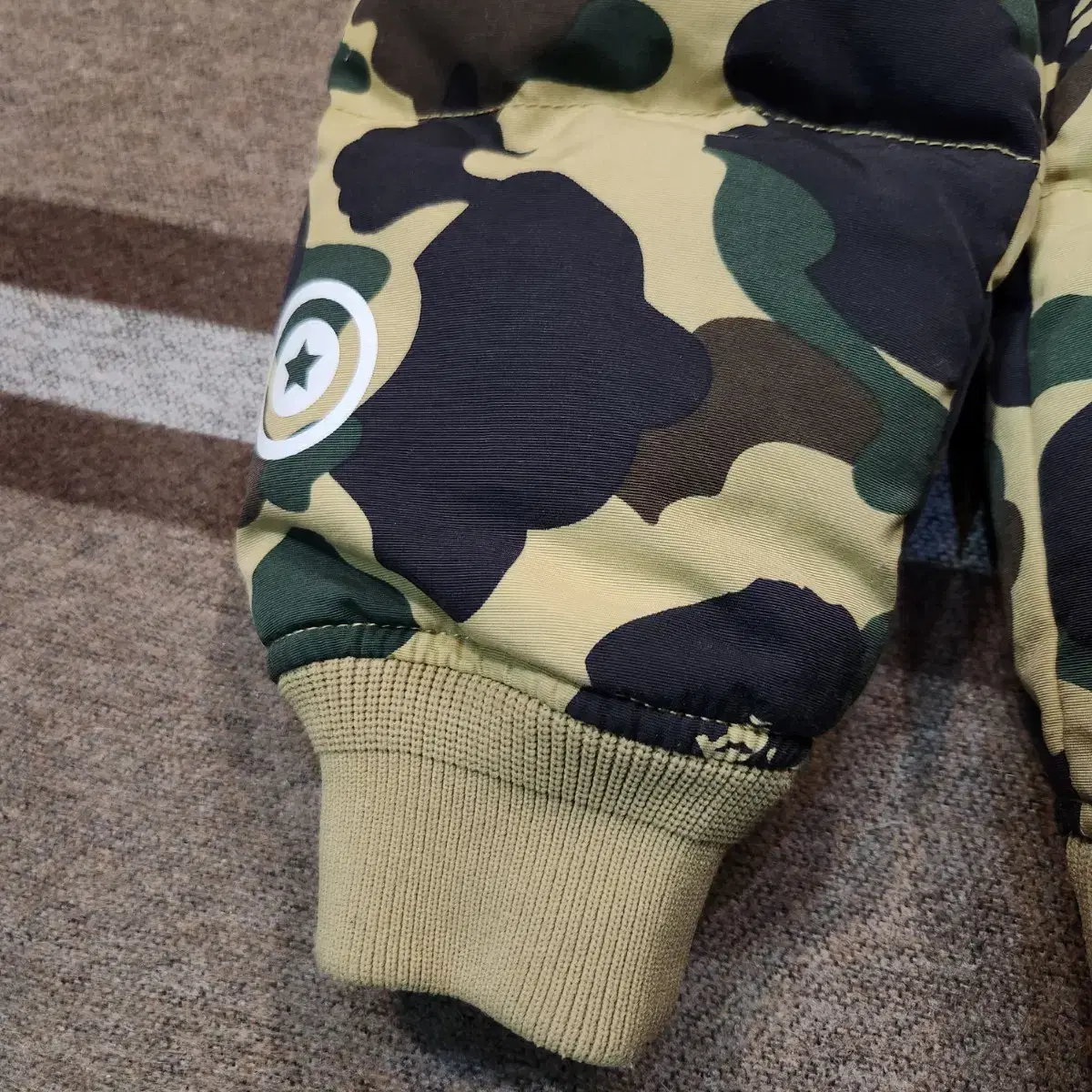 신년할인)Bape 베이프 1st 카모 다운 패딩 XL