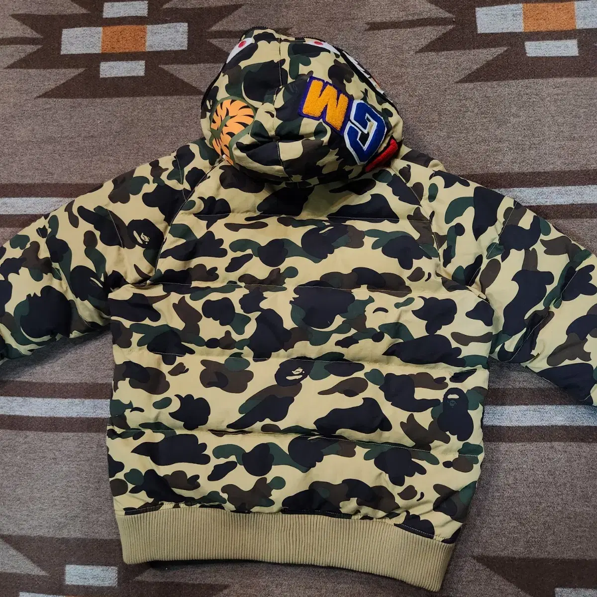 신년할인)Bape 베이프 1st 카모 다운 패딩 XL