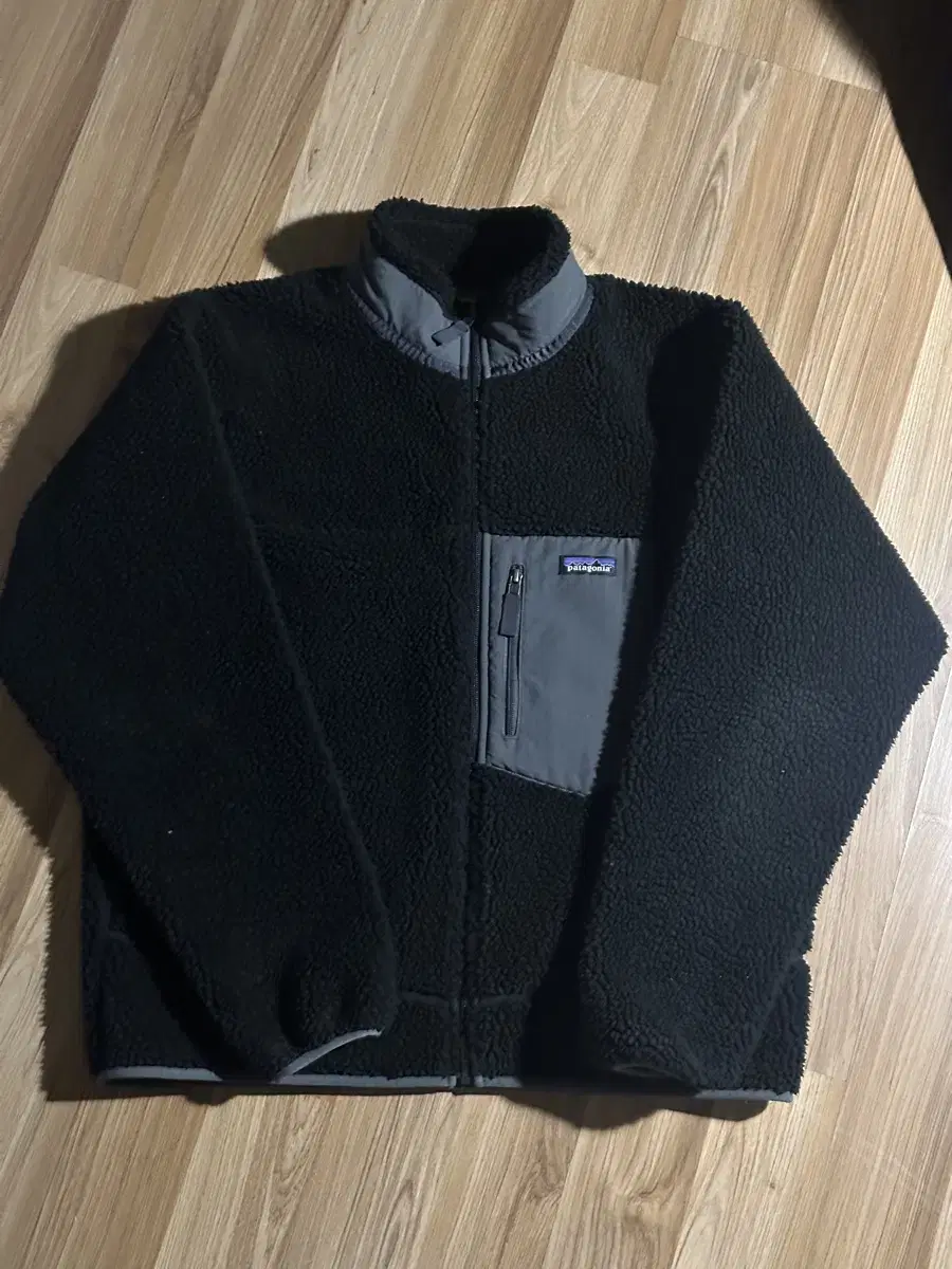 Patagonia Retro Black Fleece L