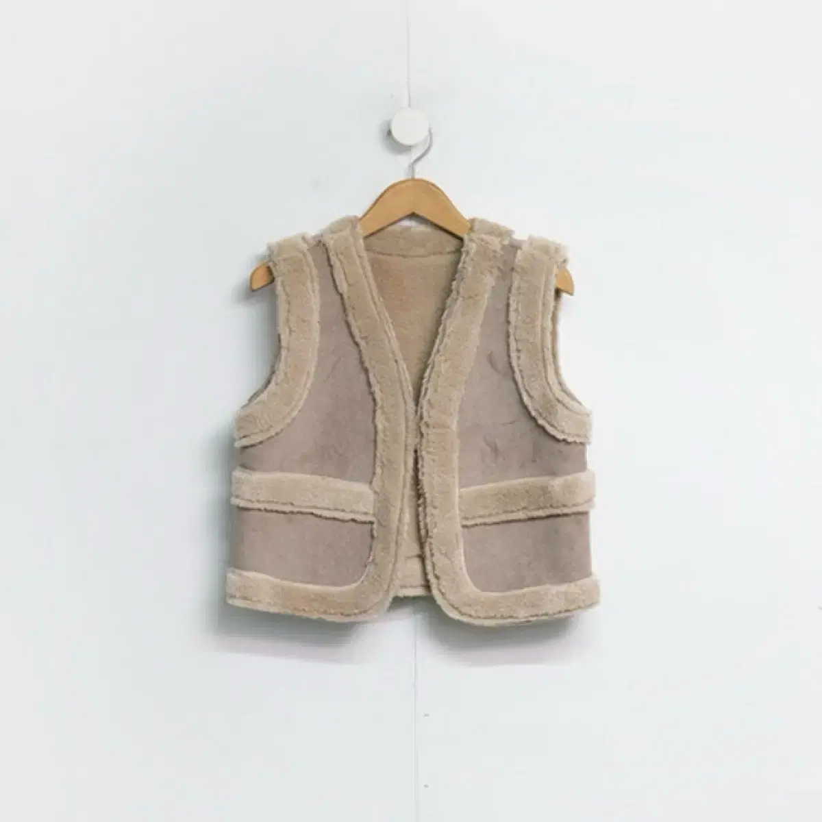 (구해요) 어니앤즈 fur vest 브라운