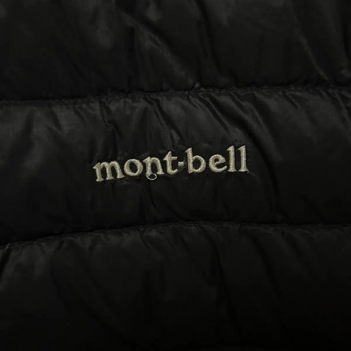 MONTBELL 수페리어 다운 라운드넥 티 S 블랙 (중고)