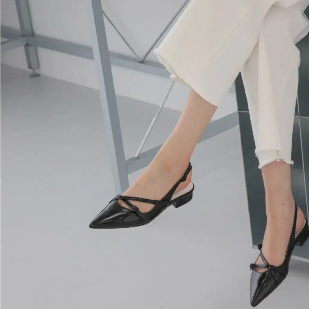 러브듀이 Oblique strap slingback 구두