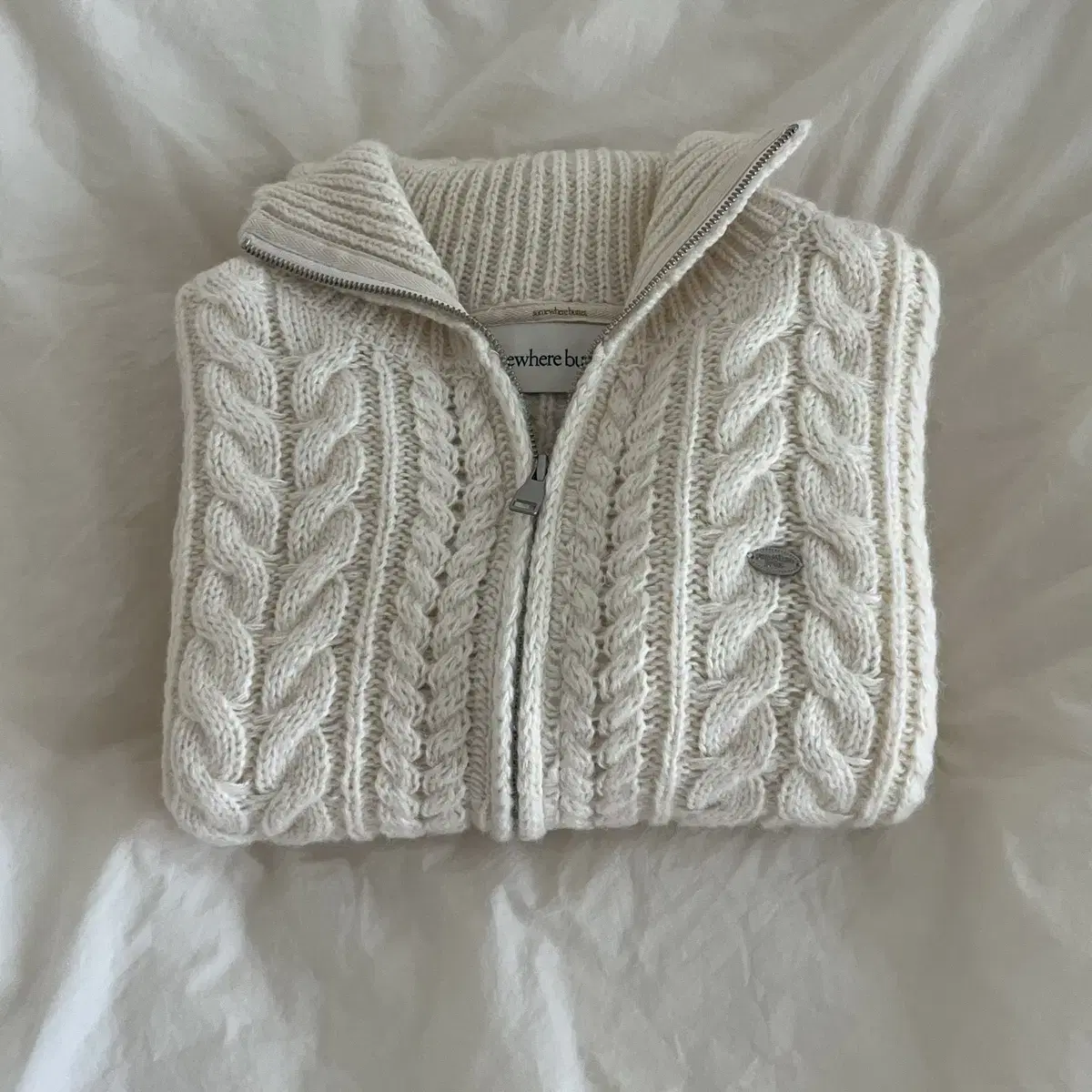 썸웨어버터 cable knit Full zip-up - ivory