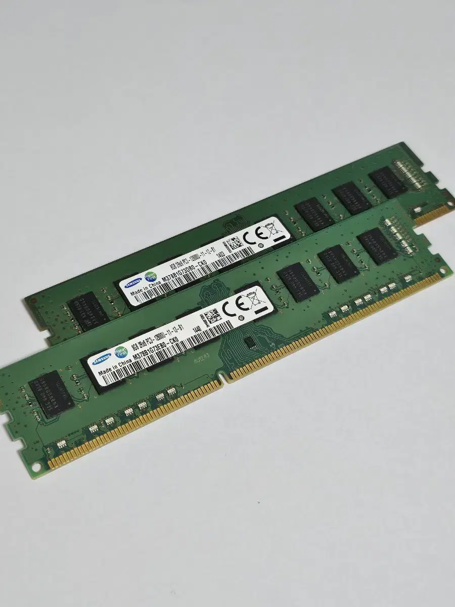 DDR3 PC3-12800U 8GB 램 판매합니다.