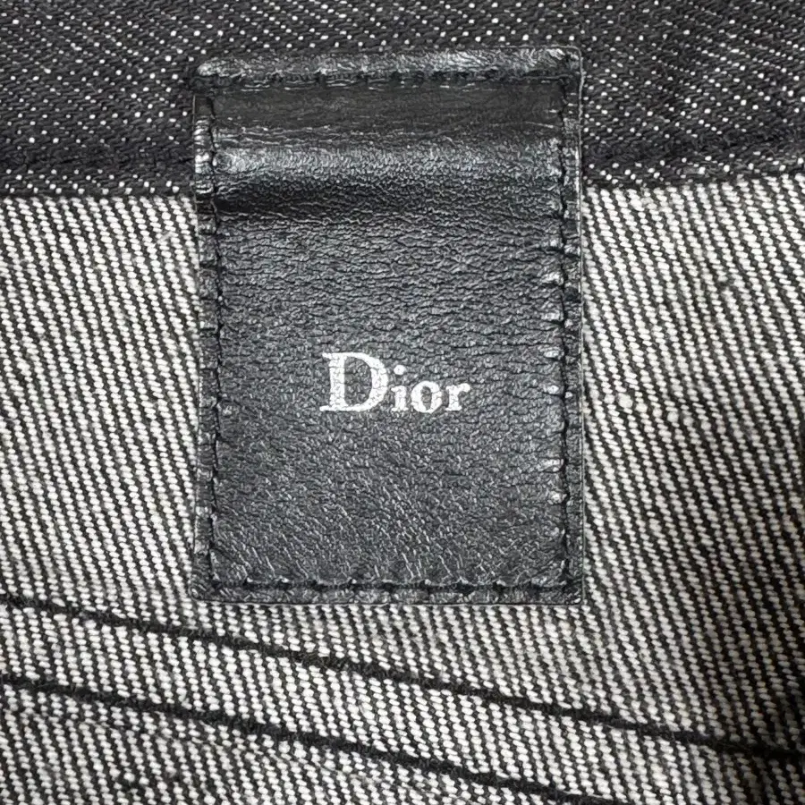 [30] DIOR HOMME 디올 옴므 04 strip 디스트로이드 진