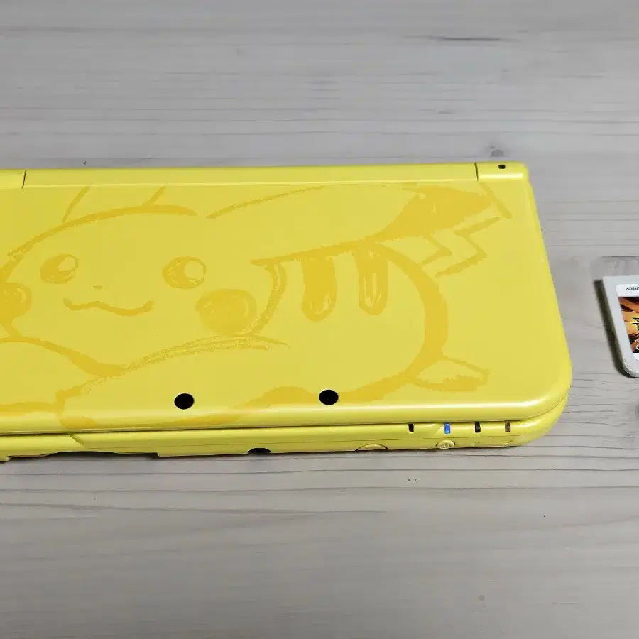 닌텐도 new 3ds xl 뉴큰다수 피카츄 에디션 + 포켓몬스터 울트라썬