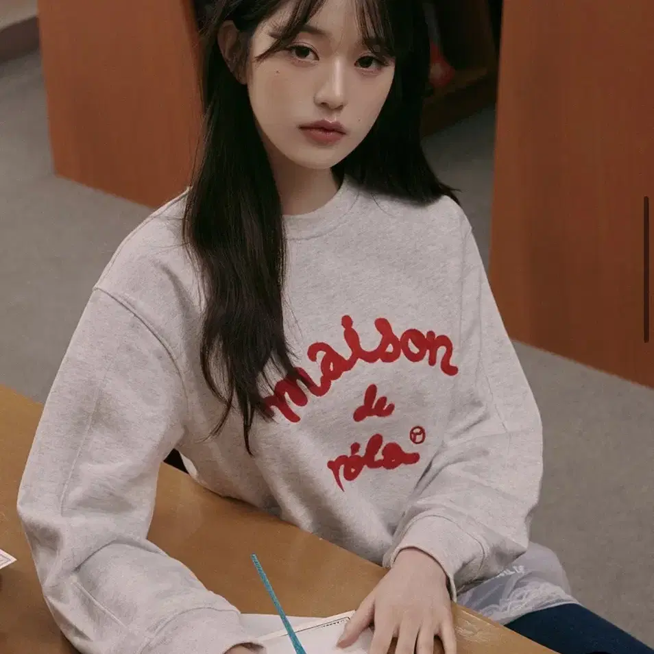 로라로라 MAISON DE ROLA SWEATSHIRTS