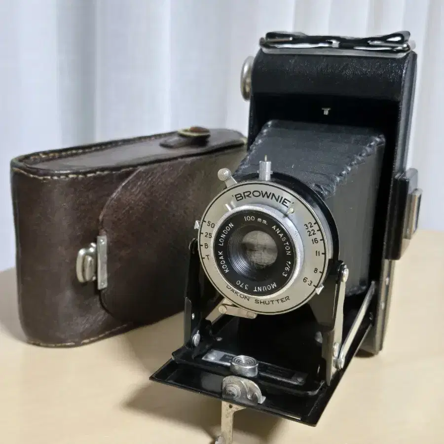 빈티지 코닥 폴딩카메라 Kodak Six20 Folding Brownie