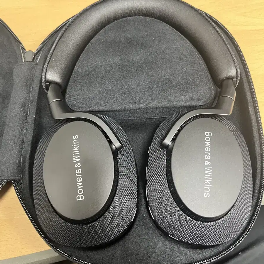 Bowers & Wilkins PX7 S2e 헤드폰 (with 헤드셋 걸