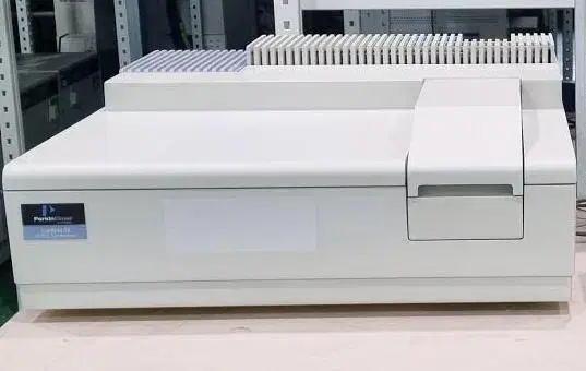 퍼킨엘머 Lambda 35 UV/VIS Spectrometer