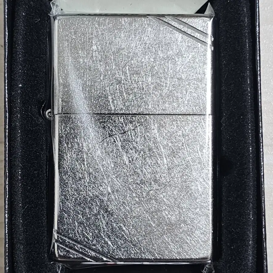 Zippo Vintage Street Chrome Silver 267