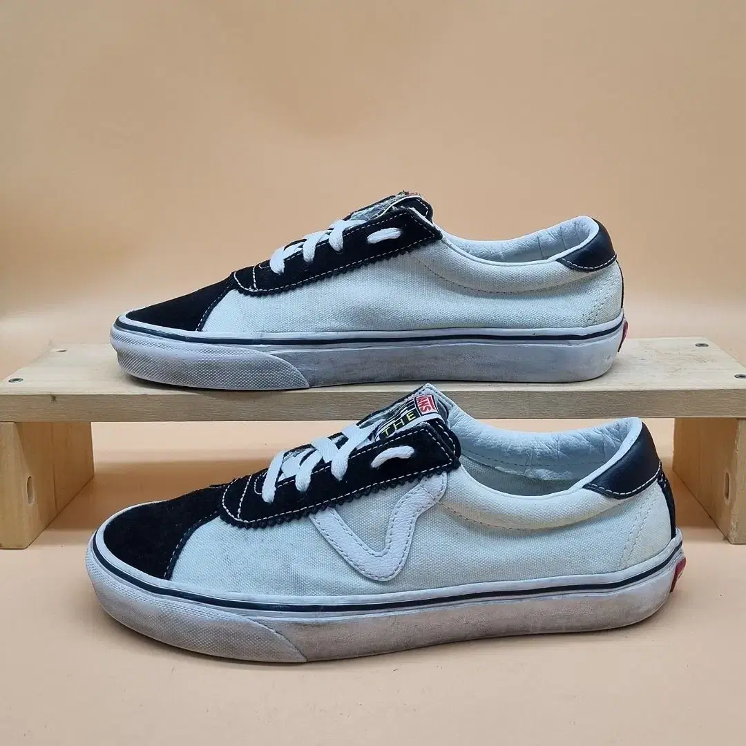 Vans Sportlow Men's Sneakers260.