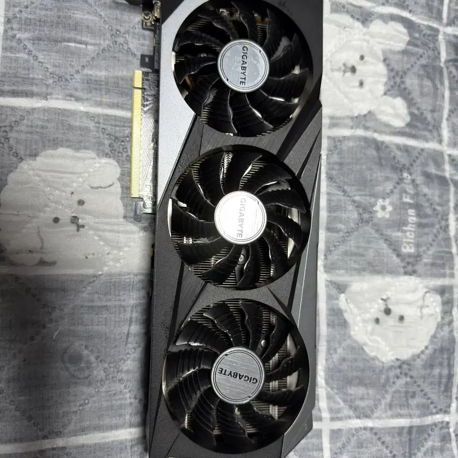 기가바이트 RTX3070 그래픽카드 판매합니다