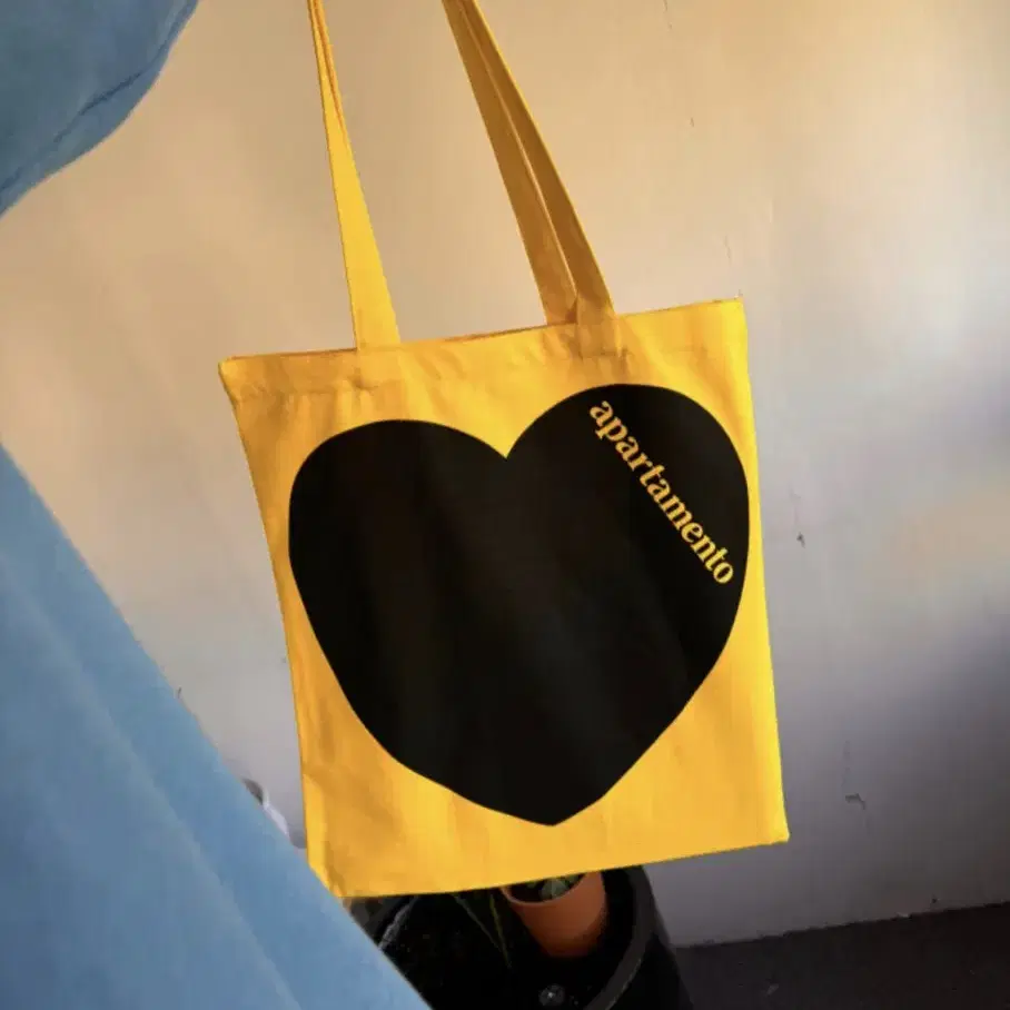 Apartamento Heart Tote Bag Yellow(아파르타멘토