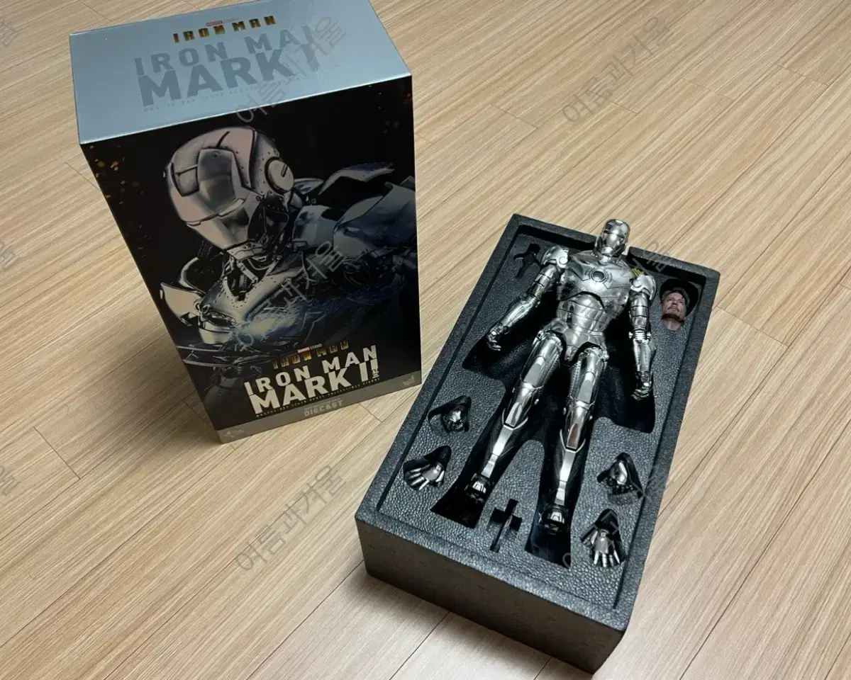 Hottoys 1:6 아이언맨 MK2 2.0 다이캐스트