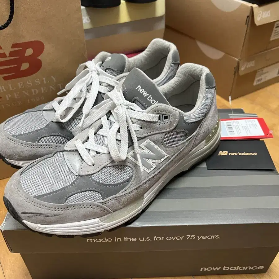 뉴발란스 992 grey 275사이즈 판매