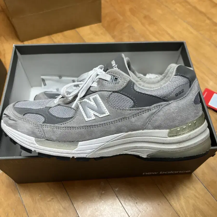 뉴발란스 992 grey 275사이즈 판매