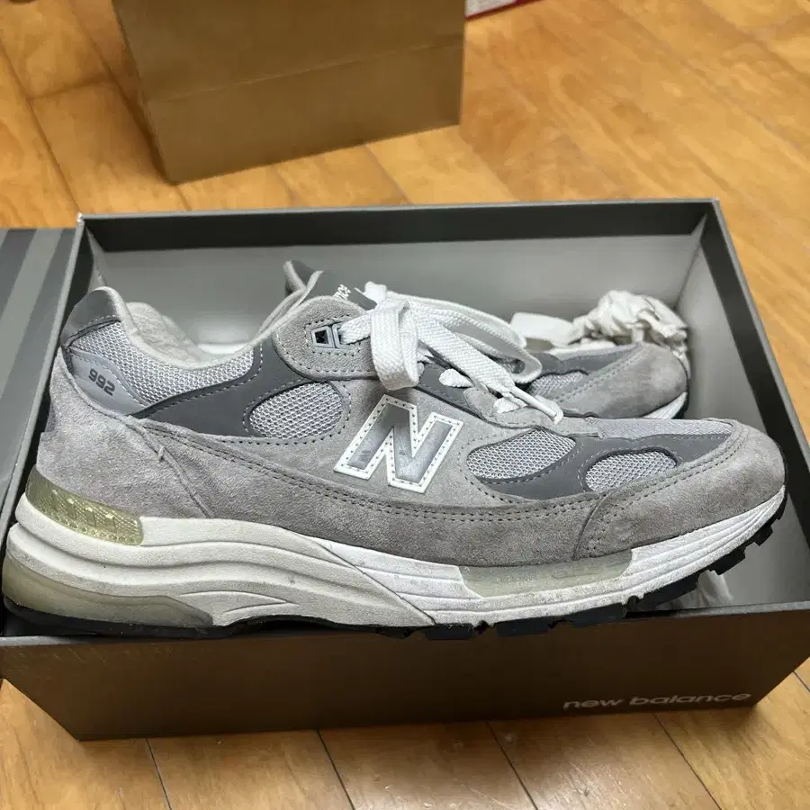 뉴발란스 992 grey 275사이즈 판매