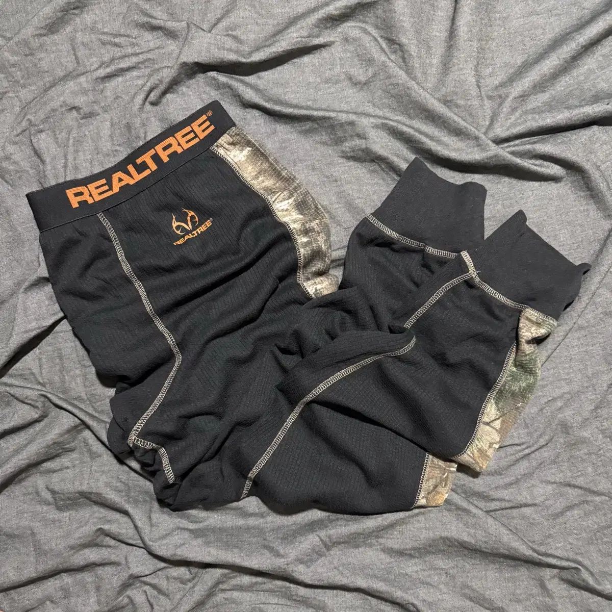 Realtree Thermal Top and Bottom Combo