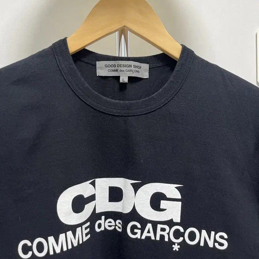 CDG 티셔츠 L사이즈