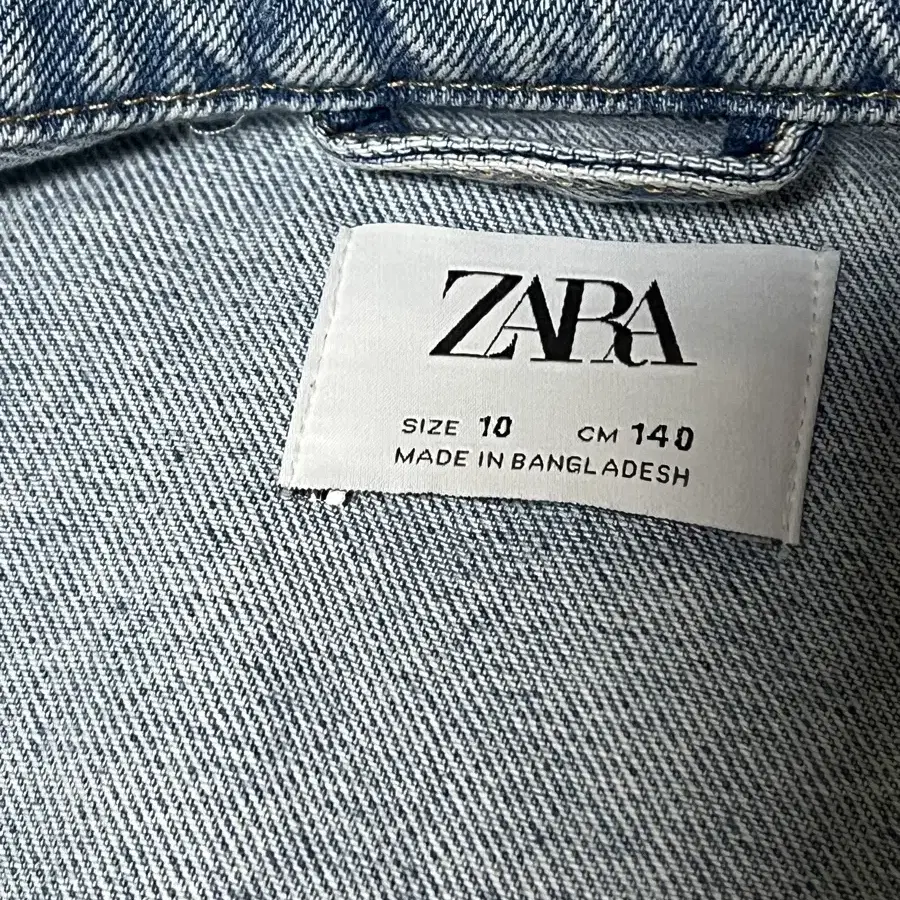 ZARA 키즈 청자켓 사이즈140