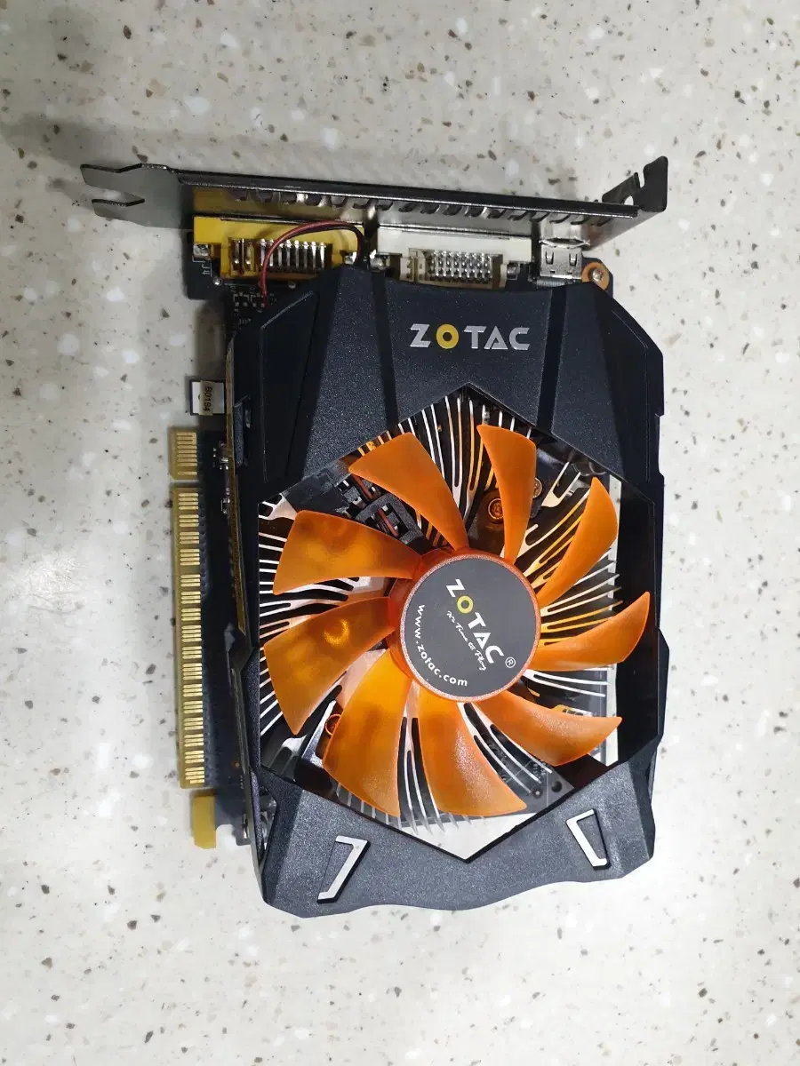 조탁 gtx750 무전원