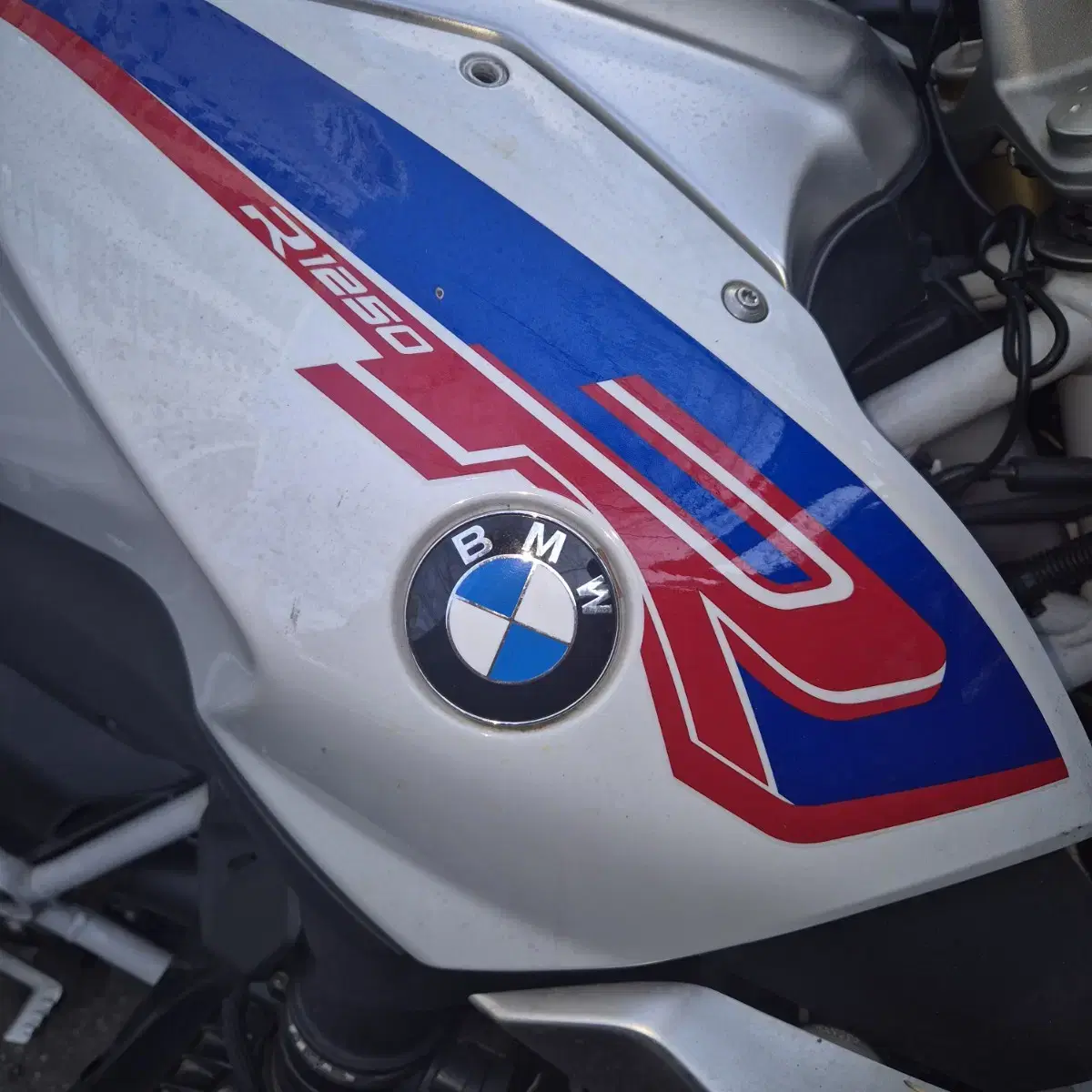 21년식 bmw r1250r 팝니다.2022년도 출고