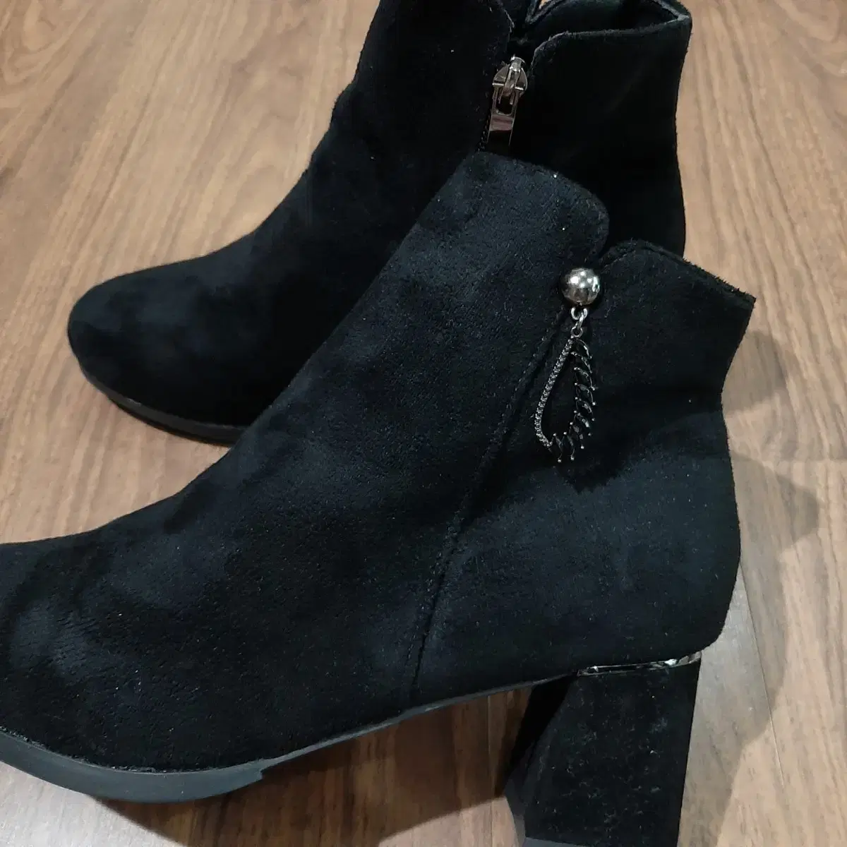 (New)Suede Angle Boots