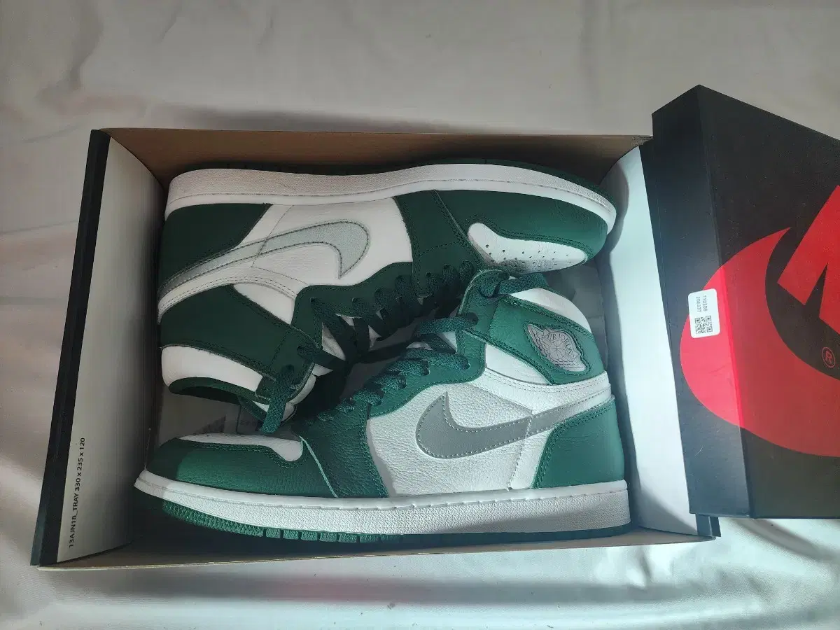 Jordan 1 Retro High OG Ribbed Green