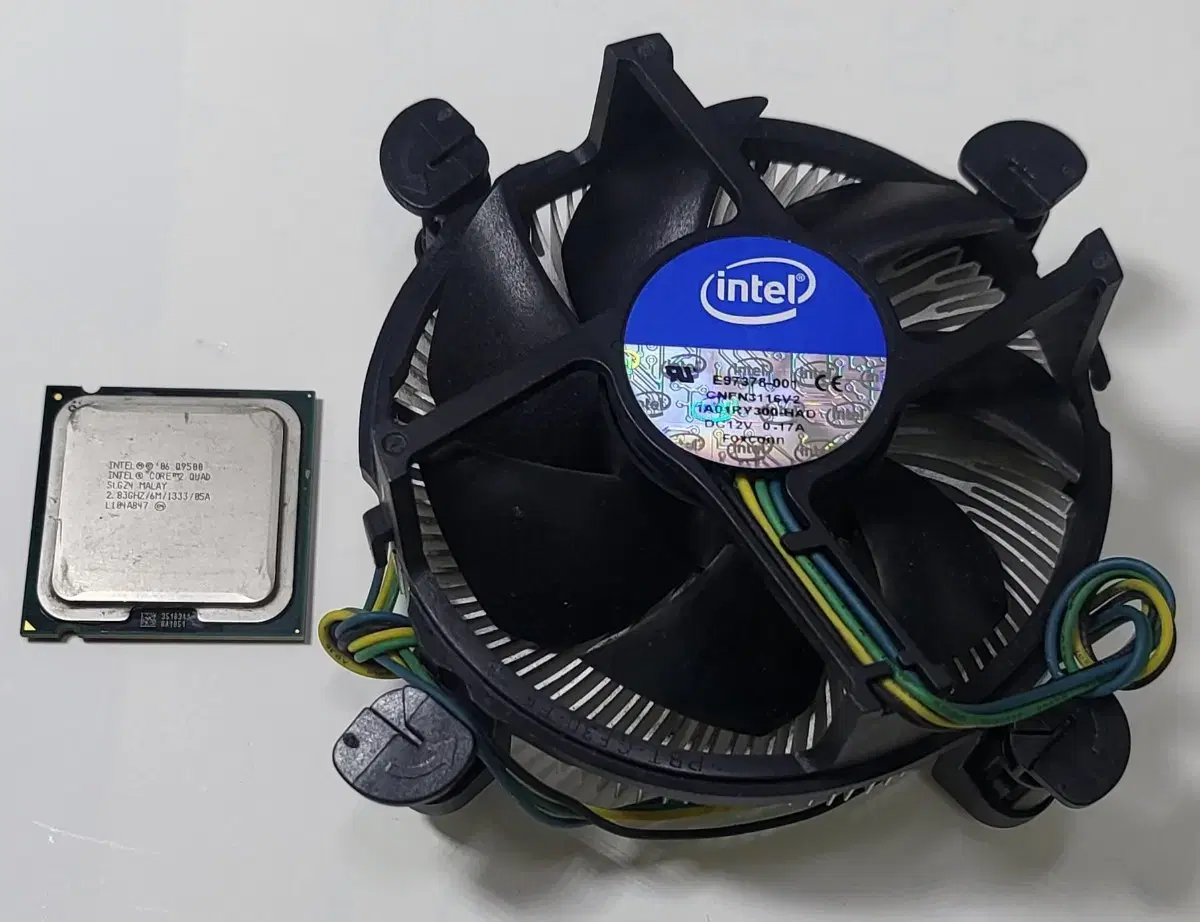 INTEL Q9500 CPU+쿨러 7천원에 팝니다.