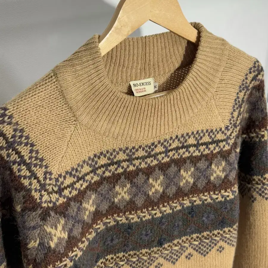 L/ Vintage Nordic beige Sweater /N41