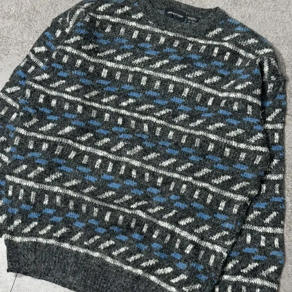 L/ Vintage Multi Sweater/N42